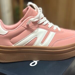 Stylish Pink and White Women's Sneakers